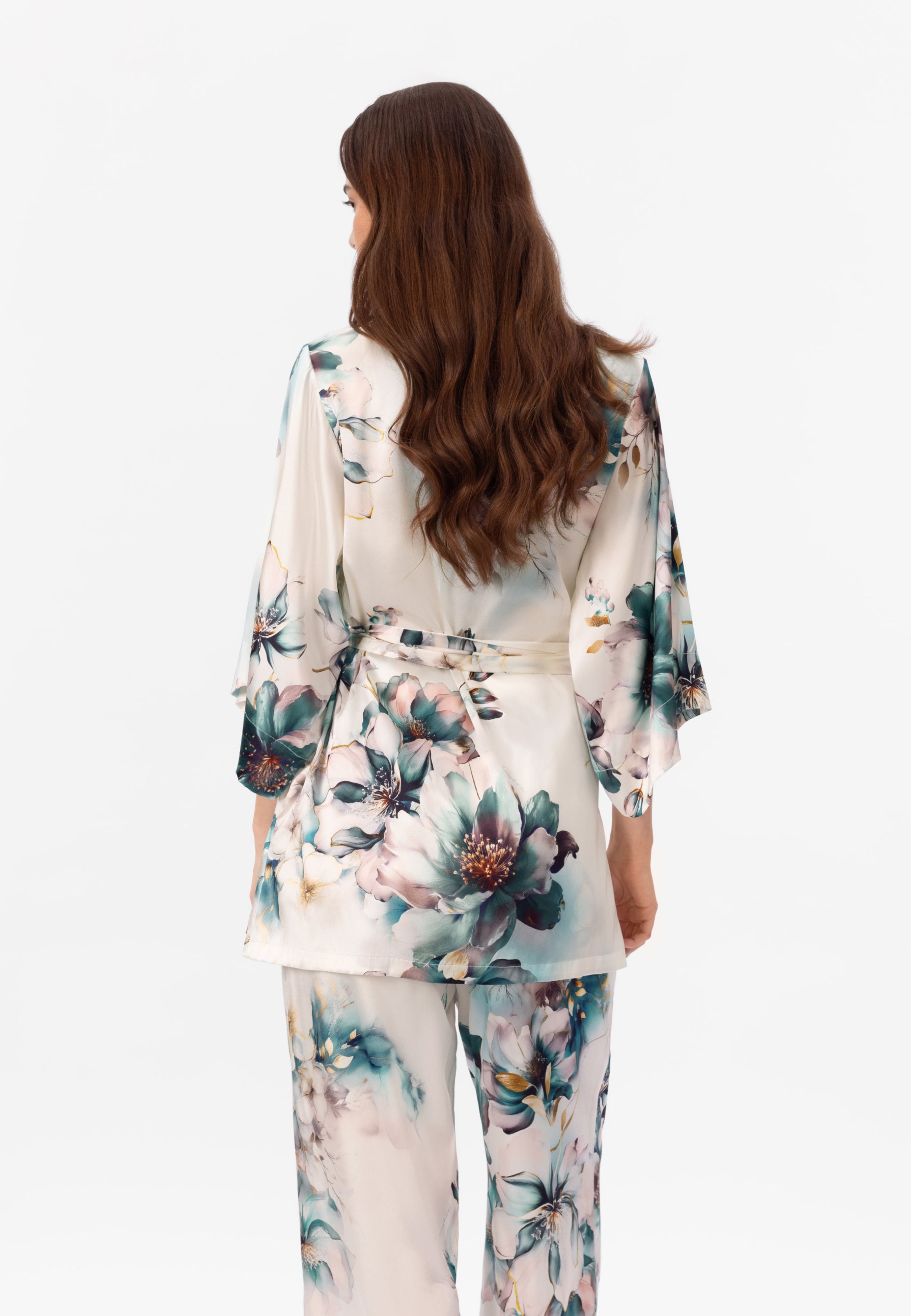Trumpas šilko kimono FLORELLE
