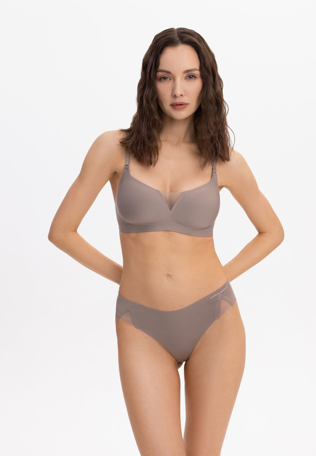 Besiūlės braziliškos kelnaitės TENDER SKIN