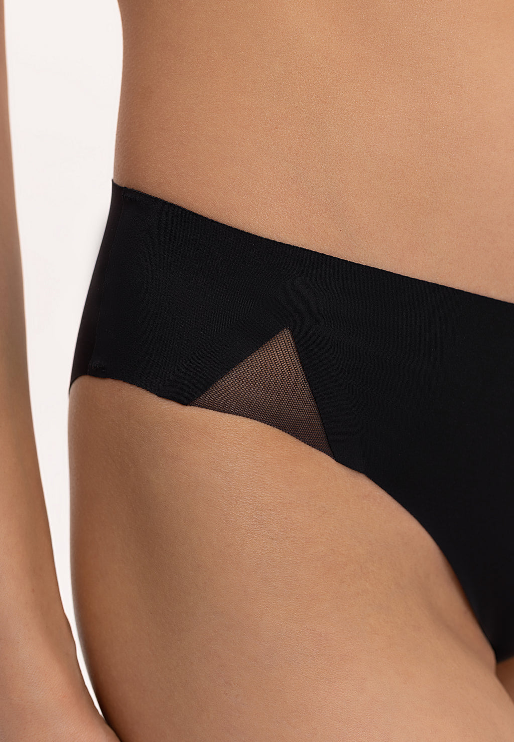 Besiūlės braziliškos kelnaitės TENDER SKIN