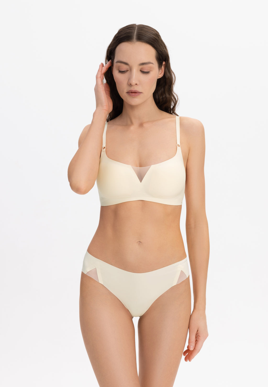 Besiūlės braziliškos kelnaitės TENDER SKIN