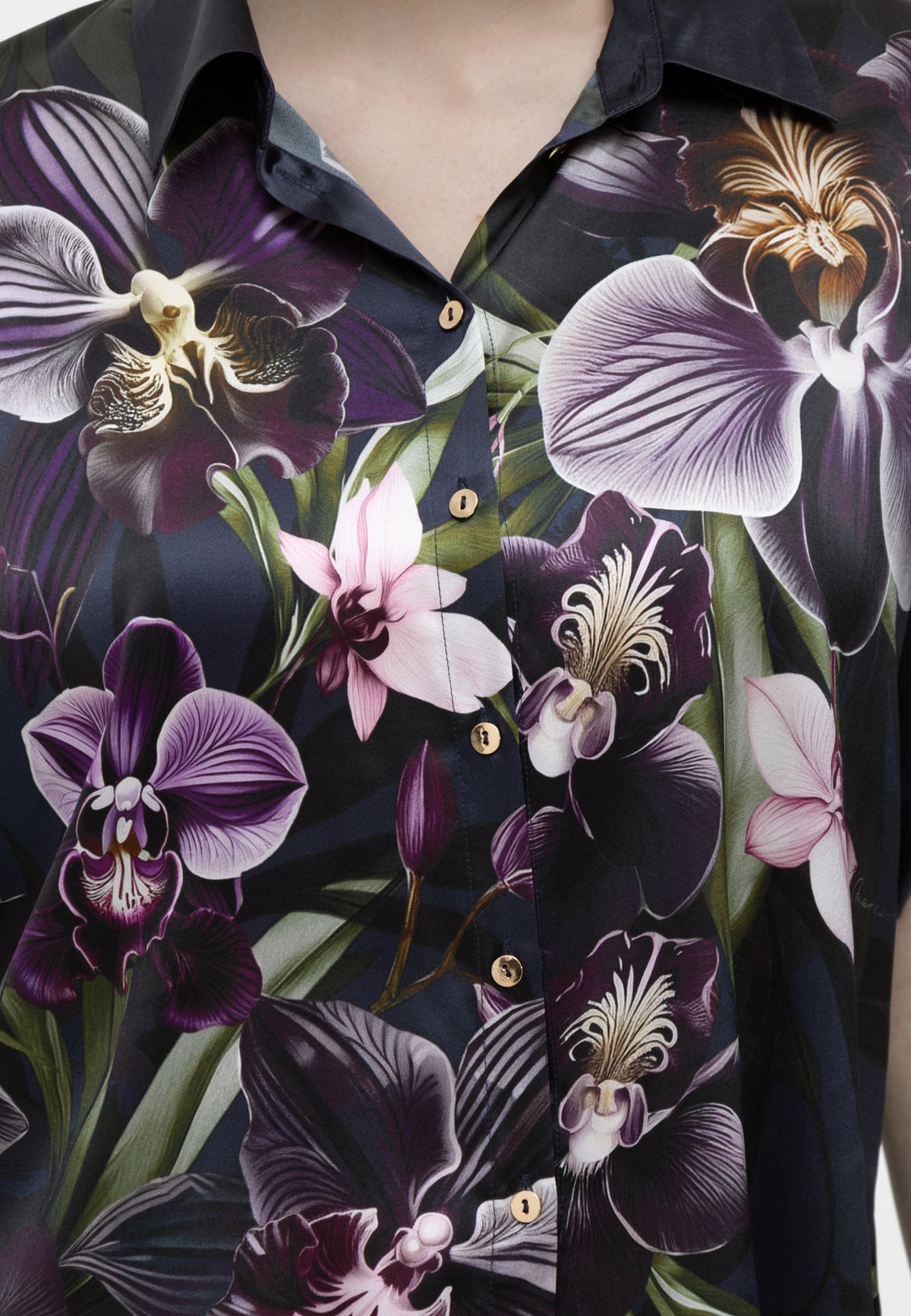 Šilko pižamos palaidinė su sagomis ORCHID BLACK