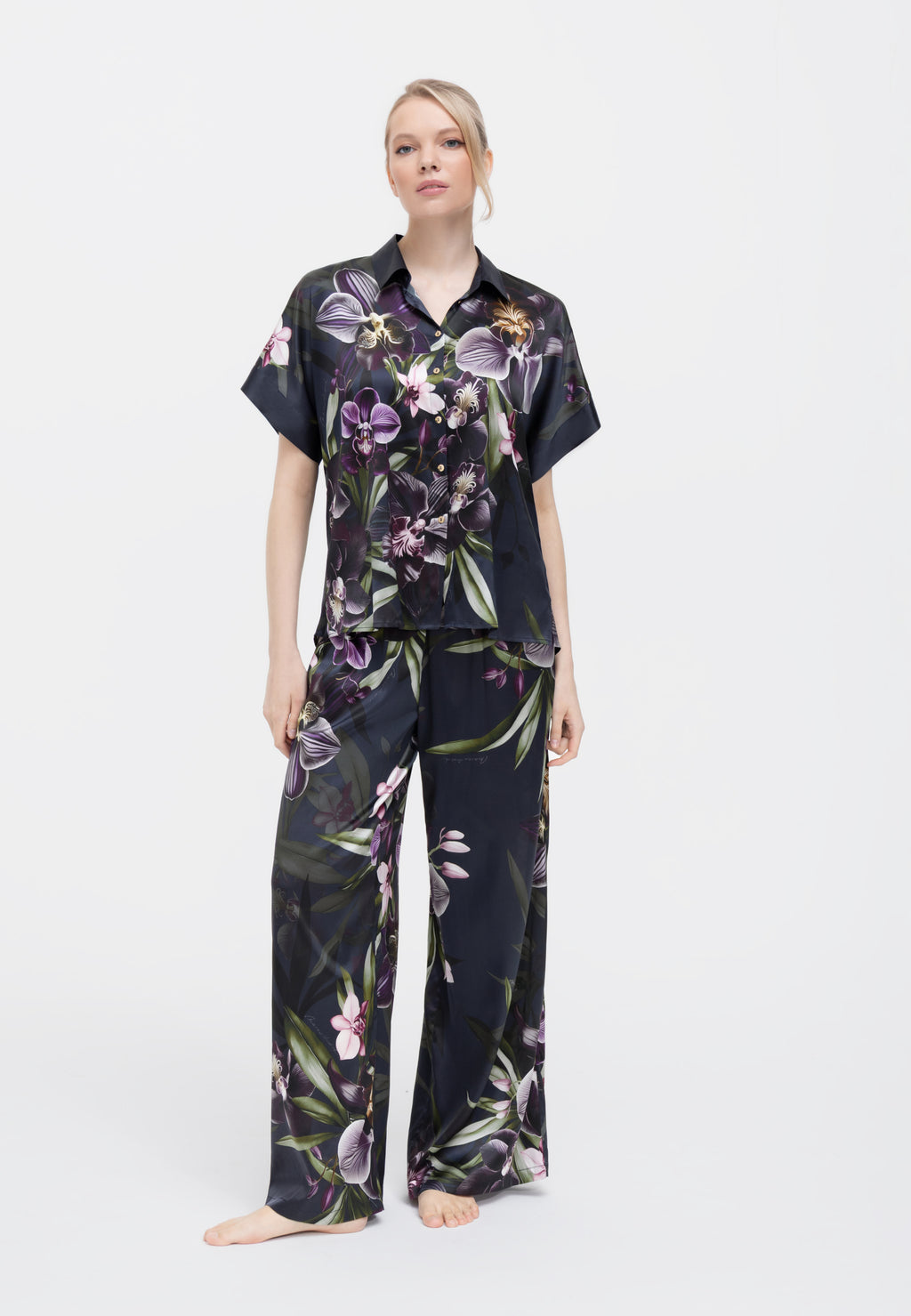 Tiesaus kirpimo šilkinės kelnės ORCHID BLACK