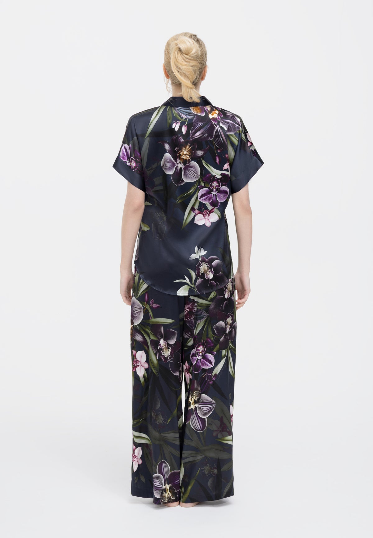 Tiesaus kirpimo šilkinės kelnės ORCHID BLACK